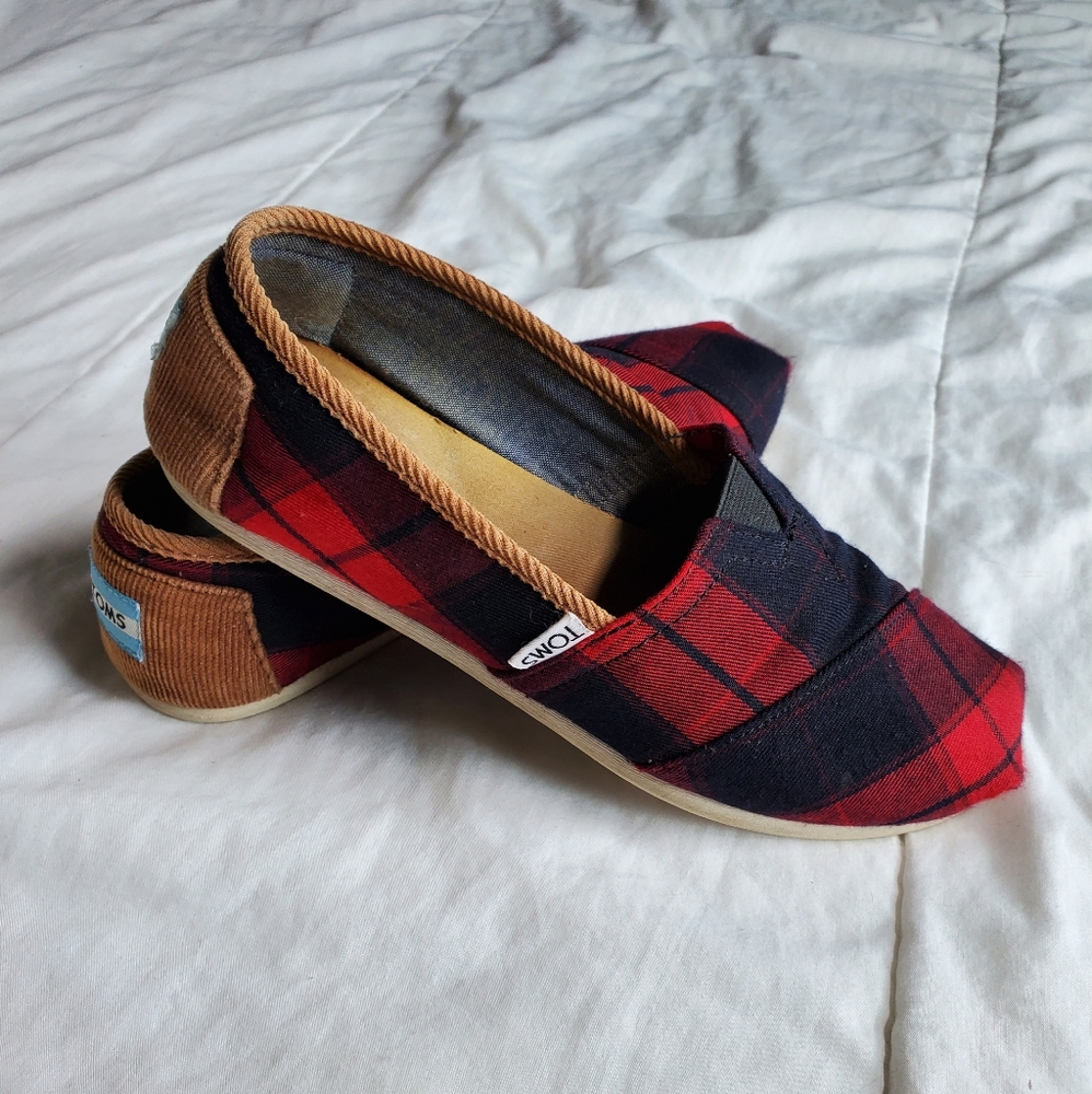Toms